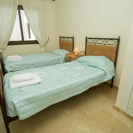 Marina Real 245 דירה