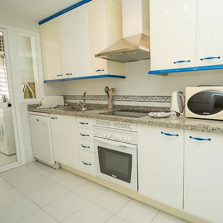 Marina Real 245 מנילבה